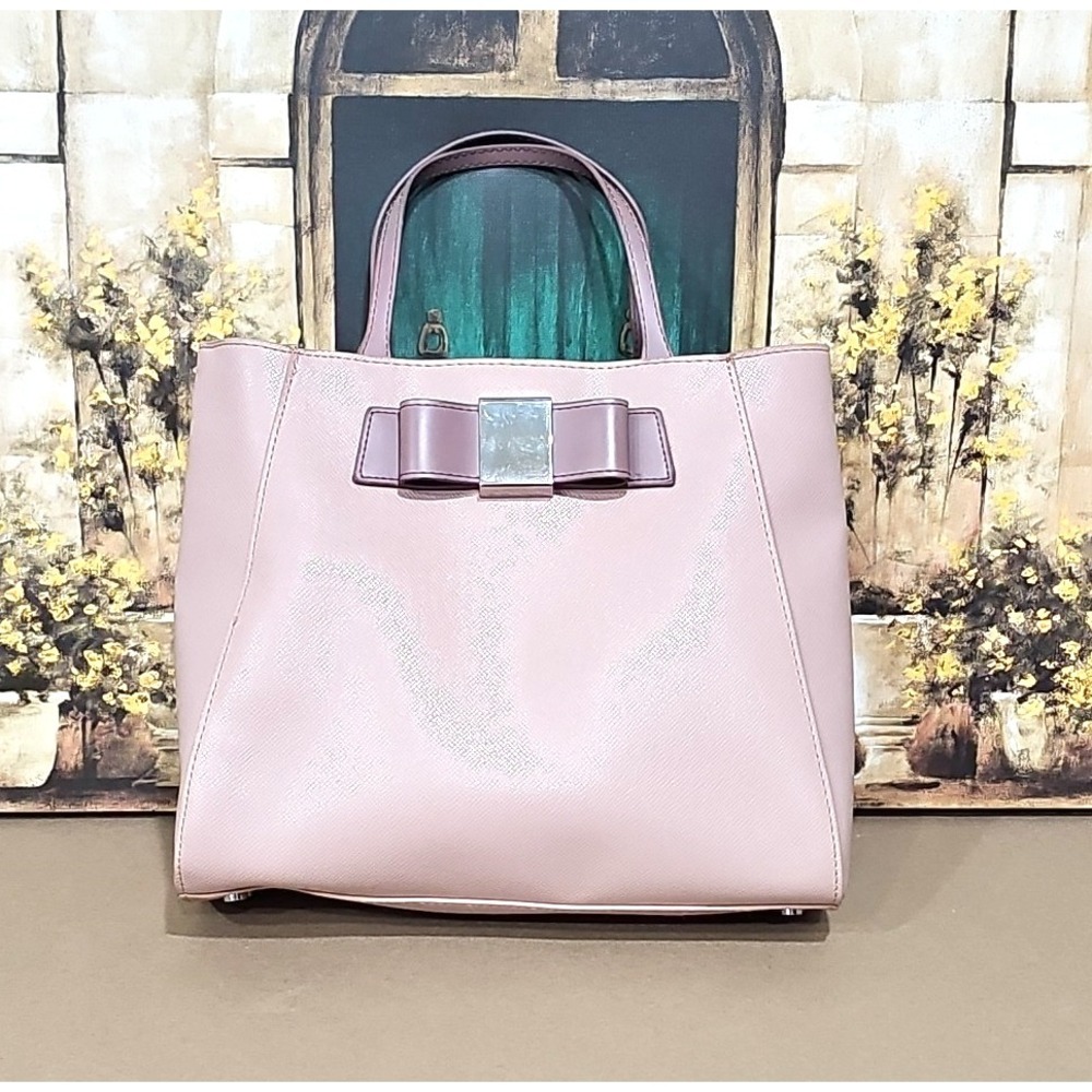 IVANKA TRUMP Authentic Handbag Faux Patent Leather Lined  Gold Ivory Peach  Pink